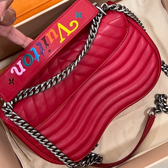 ❤️❤️Louis Vuitton New Wave Crossbody Bag - Picture 3 of 10